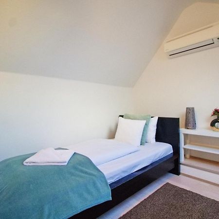 Premium Buda Castle Apartment Budapeste Exterior foto