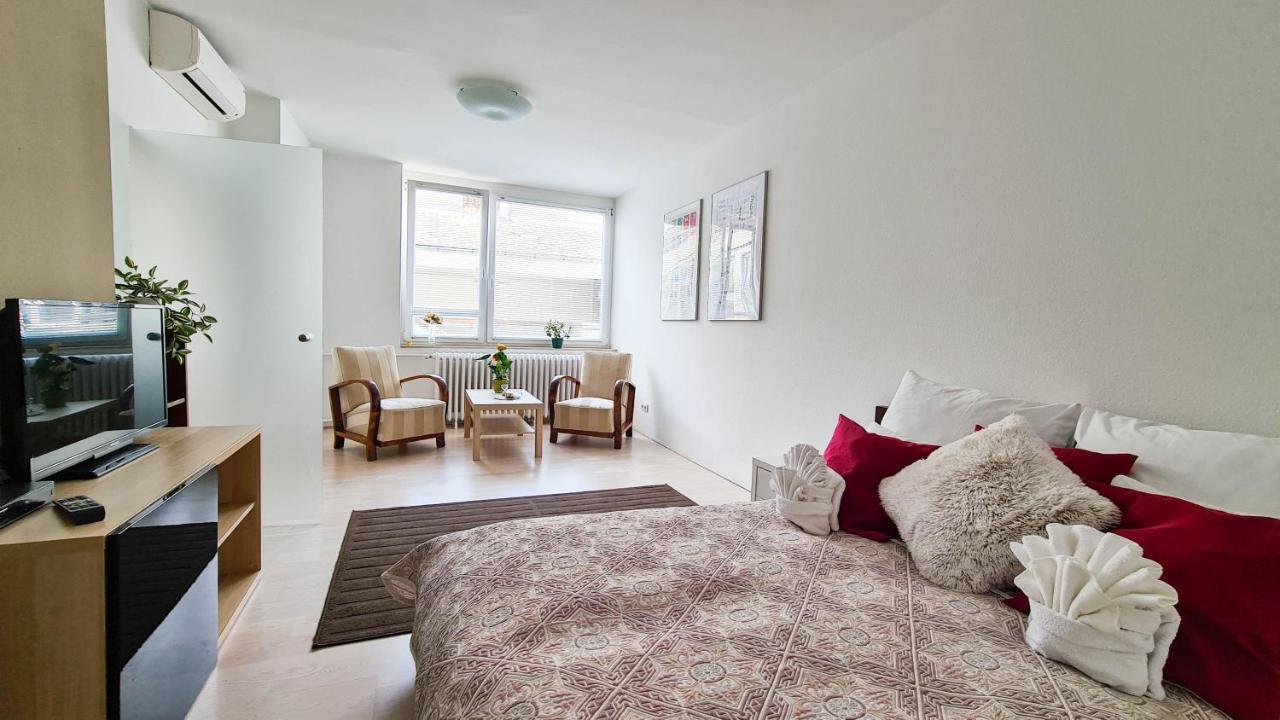 Premium Buda Castle Apartment Budapeste Exterior foto