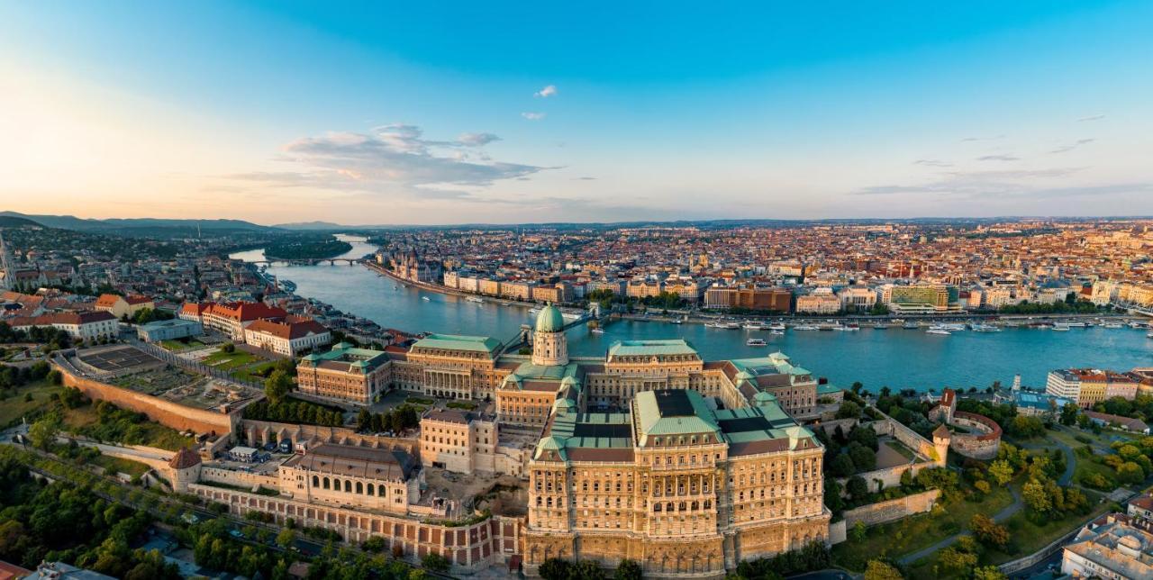 Premium Buda Castle Apartment Budapeste Exterior foto