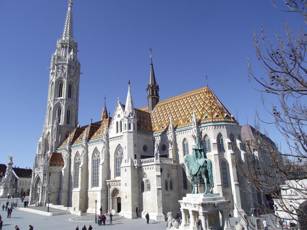 Premium Buda Castle Apartment Budapeste Exterior foto