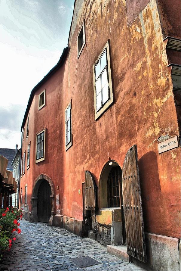 Premium Buda Castle Apartment Budapeste Exterior foto