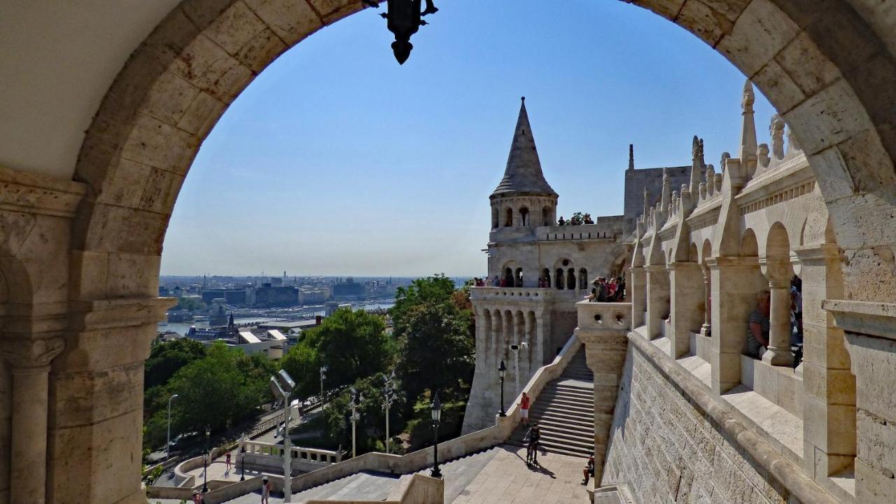 Premium Buda Castle Apartment Budapeste Exterior foto