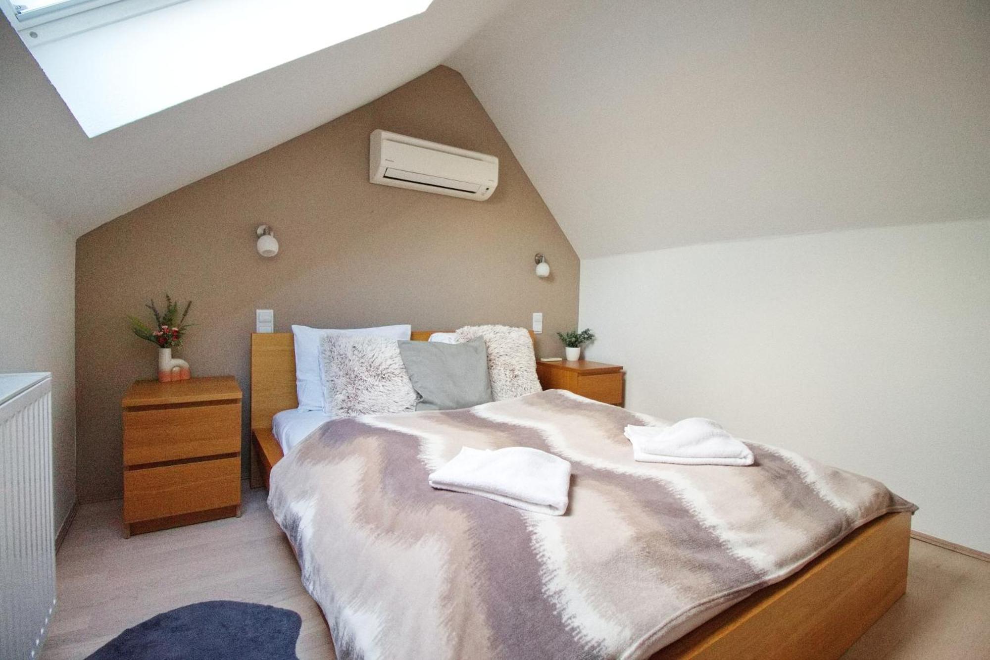 Premium Buda Castle Apartment Budapeste Exterior foto